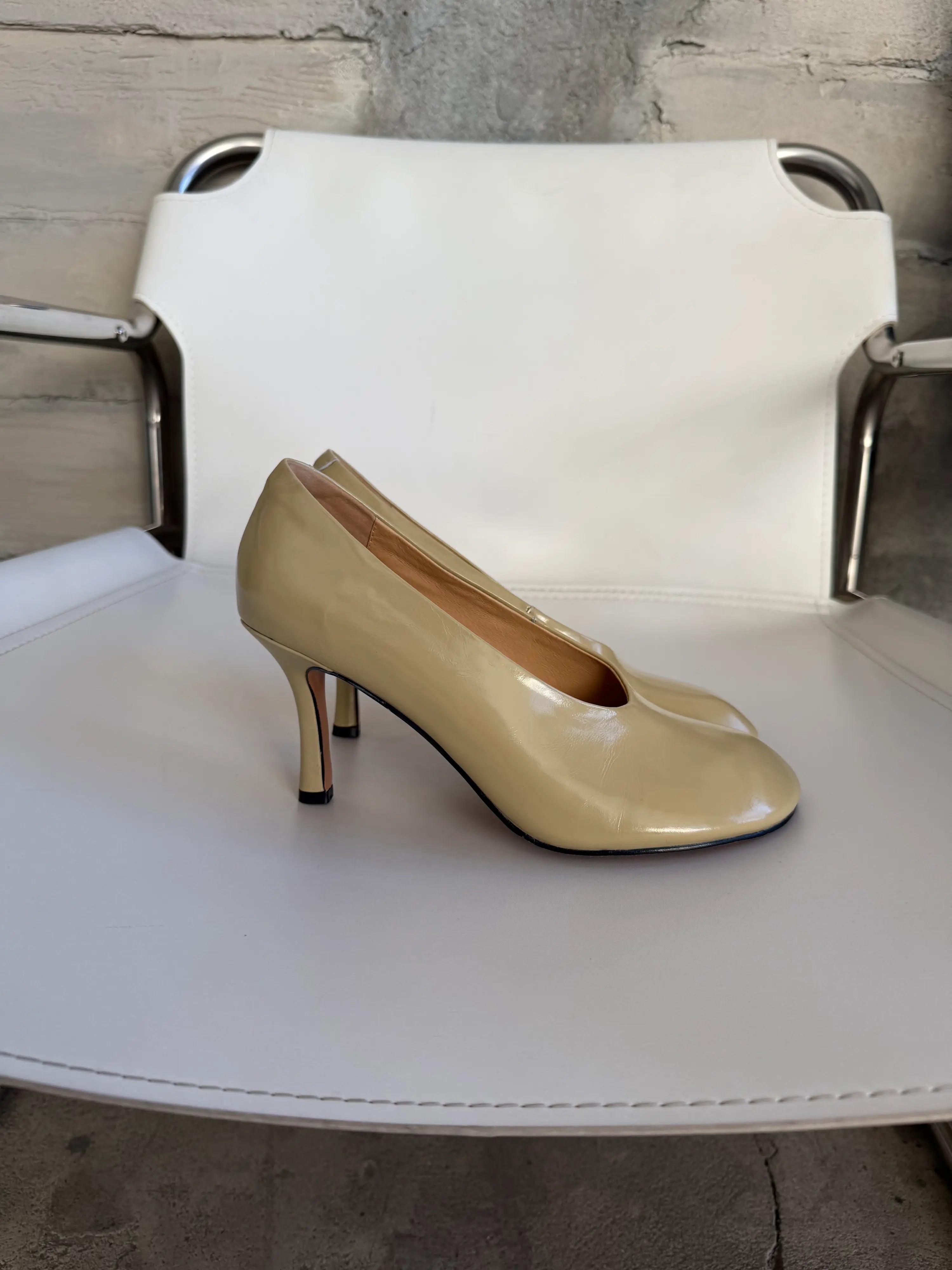 Leather High-heel Shoes - Butter
