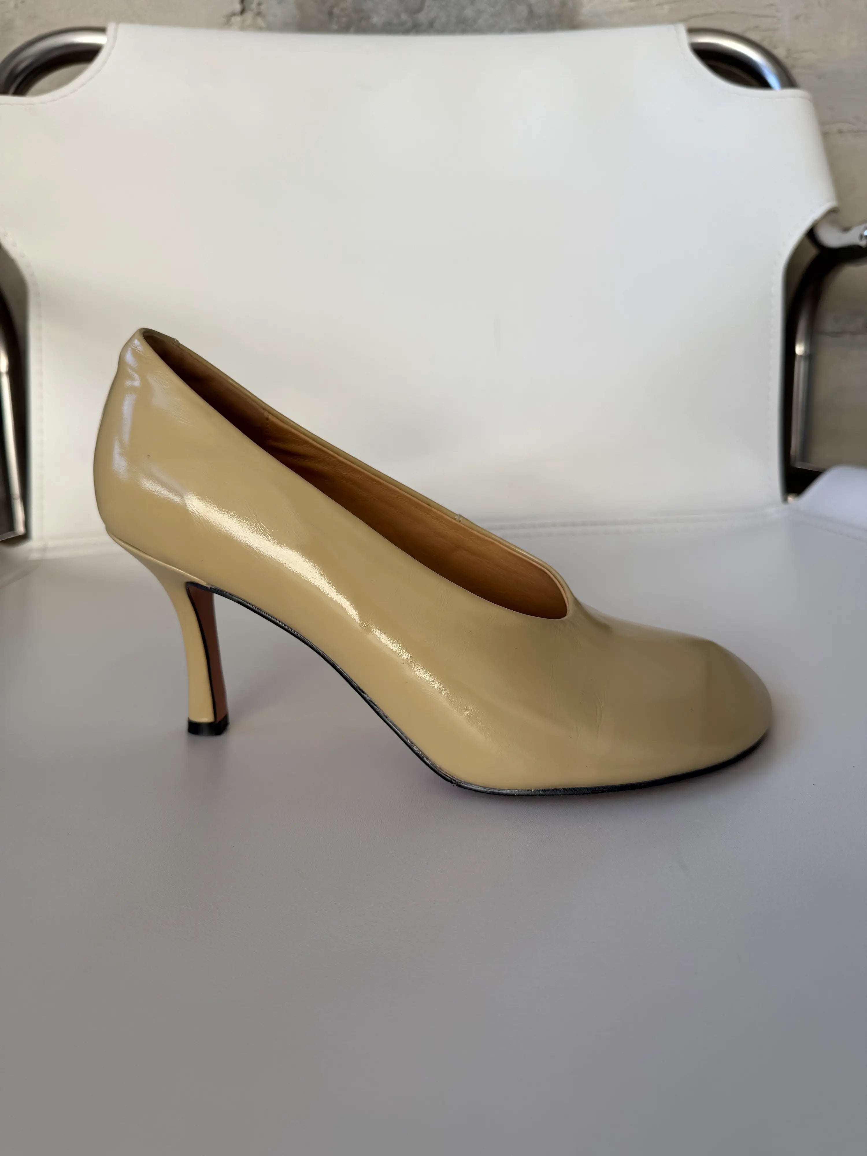 Leather High-heel Shoes - Butter