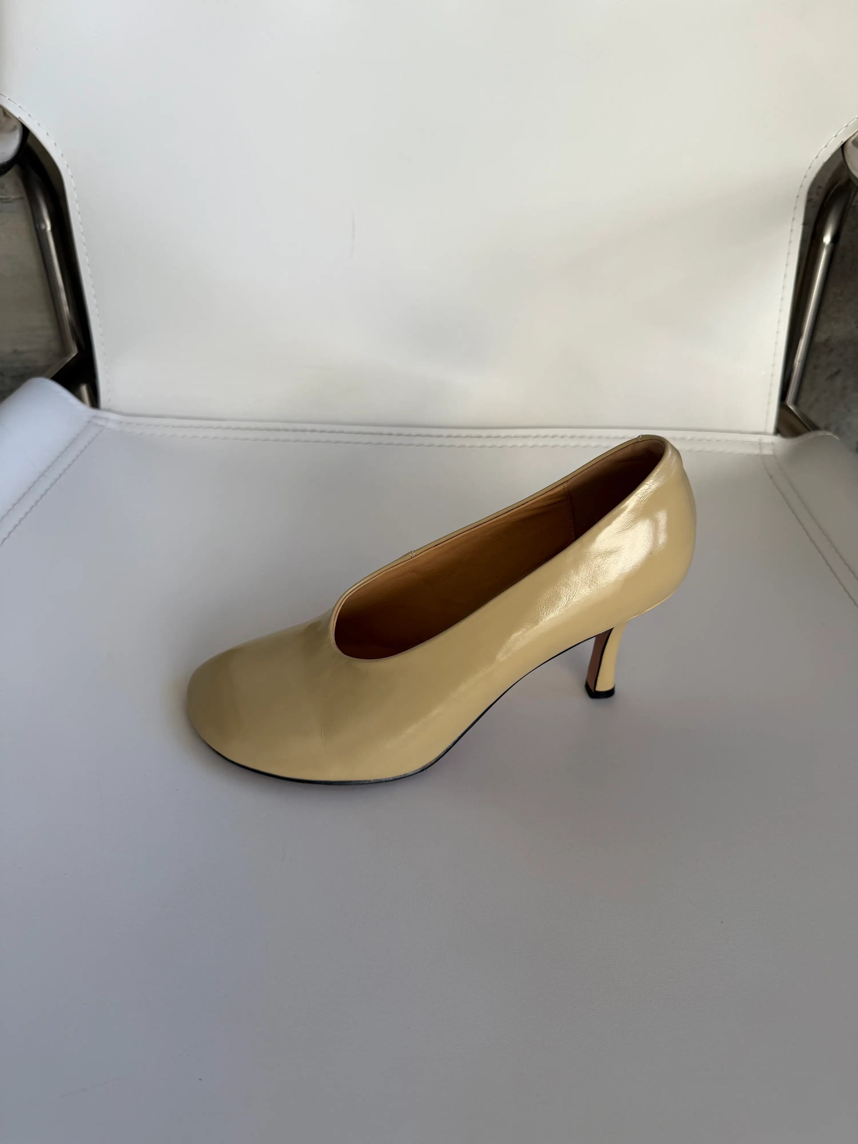 Leather High-heel Shoes - Butter
